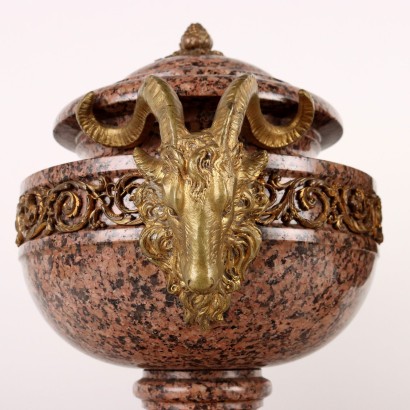 Paire de Vases en Granit Rose Napoléon III France XIXe Siècle