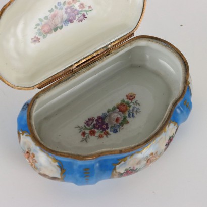 antiquités, céramiques, céramiques antiques, céramiques anciennes, céramiques italiennes anciennes, céramiques anciennes, céramiques néoclassiques, céramiques du XIXe siècle, coffret en porcelaine de Sèvres