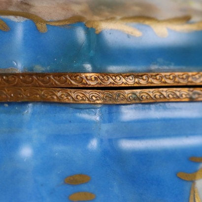 antiquités, céramiques, céramiques antiques, céramiques anciennes, céramiques italiennes anciennes, céramiques anciennes, céramiques néoclassiques, céramiques du XIXe siècle, coffret en porcelaine de Sèvres