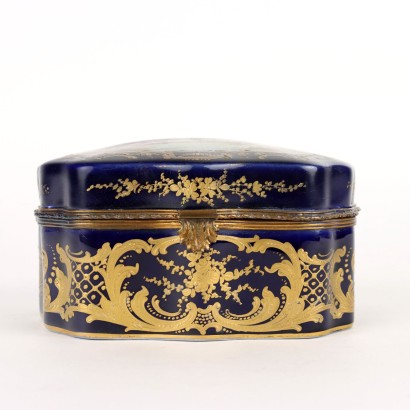 antiquités, céramiques, céramiques antiques, céramiques anciennes, céramiques italiennes anciennes, céramiques anciennes, céramiques néoclassiques, céramiques du XIXe siècle, coffret Château des Tuileries de Sèvres