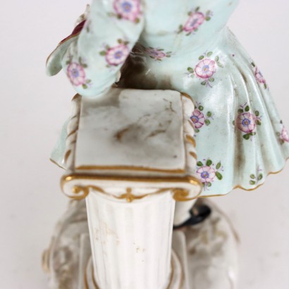 antiquités, céramiques, antiquités en céramique, céramiques anciennes, céramiques italiennes anciennes, céramiques anciennes, céramiques néoclassiques, céramiques du XIXe siècle, Statuette en porcelaine