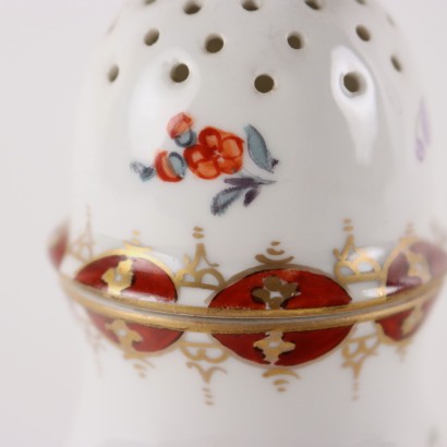 antiques, ceramics, ceramic antiques, ancient ceramics, ancient Italian ceramics, antique ceramics, neoclassical ceramics, 19th century ceramics,Bow Manufacturing Porcelain Salt Shaker