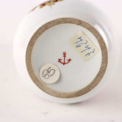 antiques, ceramics, ceramic antiques, ancient ceramics, ancient Italian ceramics, antique ceramics, neoclassical ceramics, 19th century ceramics,Bow Manufacturing Porcelain Salt Shaker