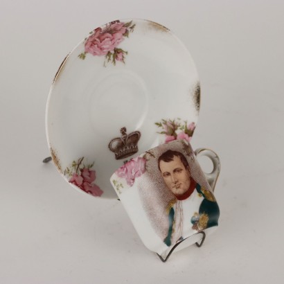Antiquitäten, Tasse, Tasse Antiquitäten, antike Tasse, antike italienische Tasse, antike Tasse, neoklassizistische Tasse, Tasse aus dem 19. Jahrhundert, Porzellantasse und Untertasse De