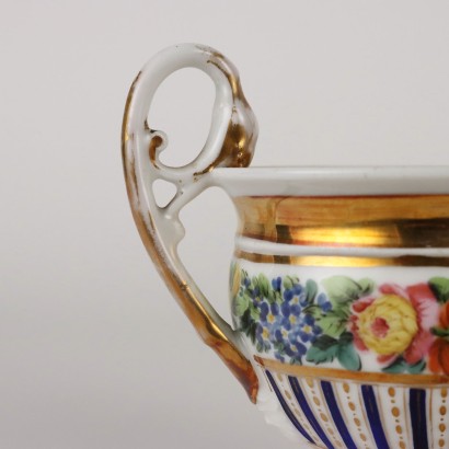antiquités, tasse, antiquités de tasse, tasse ancienne, tasse italienne ancienne, tasse antique, tasse néoclassique, tasse du XIXe siècle, tasse à chocolat en porcelaine
