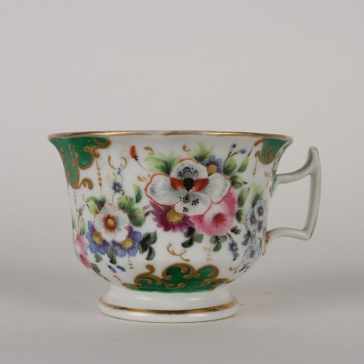 Antiquitäten, Tasse, Antiquitätentasse, antike Tasse, antike italienische Tasse, antike Tasse, neoklassizistische Tasse, Tasse aus dem 19. Jahrhundert, Teetasse aus Porzellan