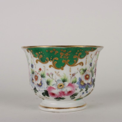 Antiquitäten, Tasse, Antiquitätentasse, antike Tasse, antike italienische Tasse, antike Tasse, neoklassizistische Tasse, Tasse aus dem 19. Jahrhundert, Teetasse aus Porzellan