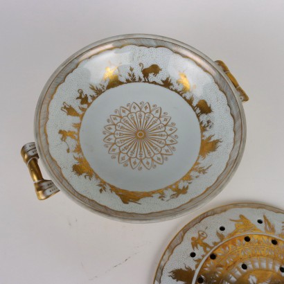 antiquités, céramiques, antiquités en céramique, céramiques anciennes, céramiques italiennes anciennes, céramiques anciennes, céramiques néoclassiques, céramiques du XIXe siècle, parfumerie de porcelaine