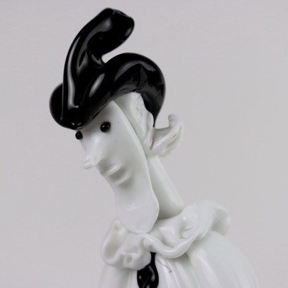 modernariato, modernariato di design, scultura, scultura modernariato, scultura di modernariato, scultura italiana, scultura vintage, scultura anni '60, scultura design anni 60,Coppia di Figurine in Vetro Lattimo ne