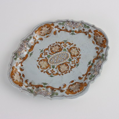 antiquités, céramiques, antiquités en céramique, céramiques anciennes, céramiques italiennes anciennes, céramiques anciennes, céramiques néoclassiques, céramiques du XIXe siècle, Soupière avec assiette en majolique