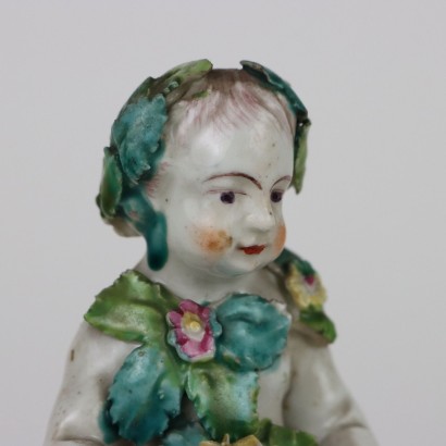 antiquariato, scultura in ceramica, antiquariato scultura in ceramica, scultura in ceramica antica, scultura in ceramica antica italiana, scultura in ceramica di antiquariato, scultura in ceramica neoclassico, scultura in ceramica del 800,Fanciullo con Cesto di Fiori Statuina