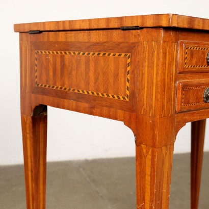Toilette Intarsiata in Stile Neoclassico