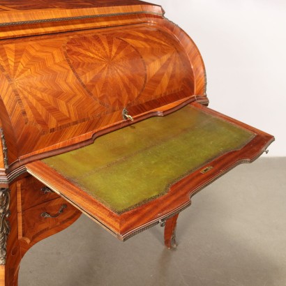 Style writing desk