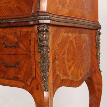 Style writing desk