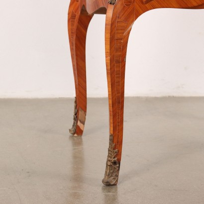 Style writing desk