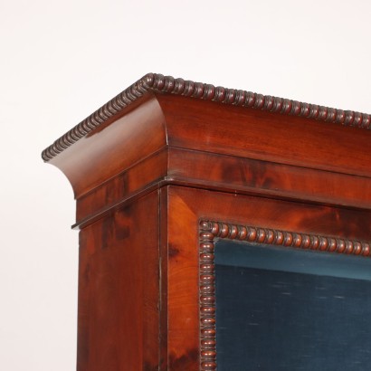 Vitrine du début de l'époque victorienne