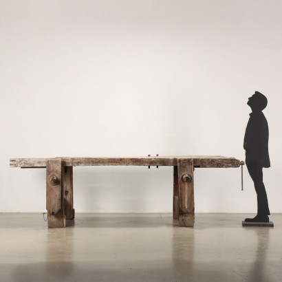 Carpenter's table