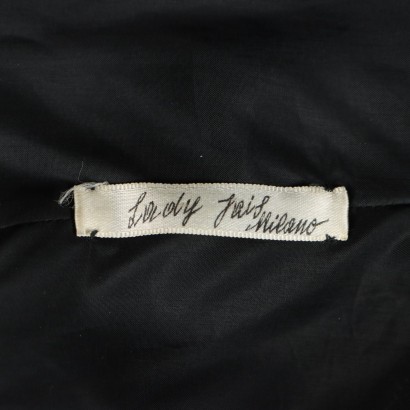 Schwarzes Vintage-Kleid mit weißen Stickereien