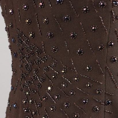 Dunkelbraunes besticktes Vintage-Kleid