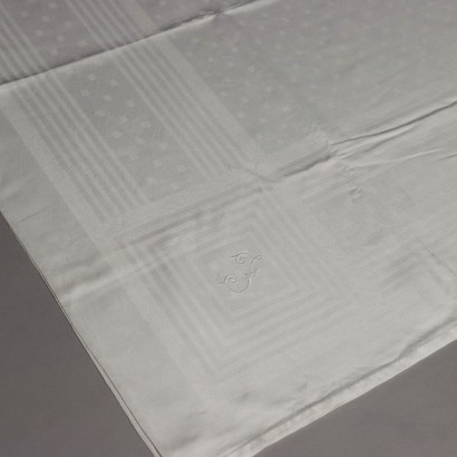 Tablecloth with 12 napkins