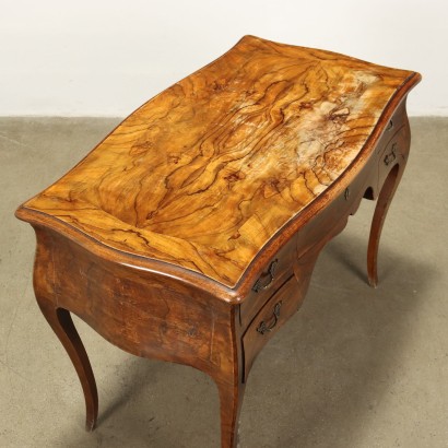 Writing desk in Baroque style