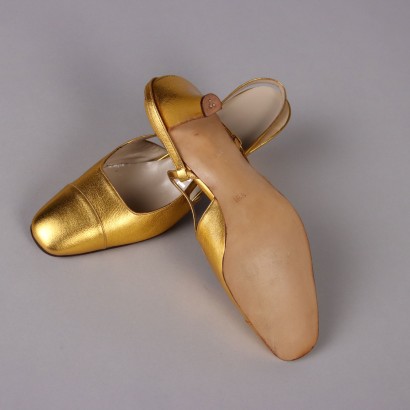 Chaussures dorées vintage