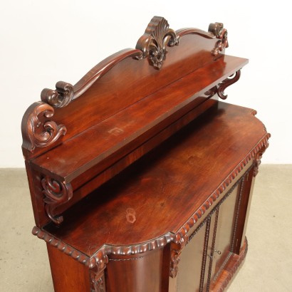 Sideboard mit englischem Lift