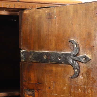 Coppia di Mobili Credenza