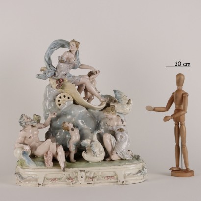 Leda e il Cigno Gruppo Scultoreo in Ceramica di Capodimonte