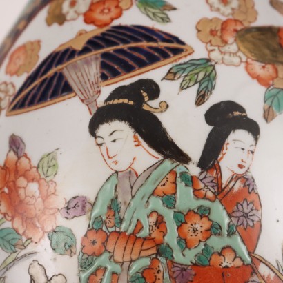Jarrón de porcelana tipo Imari