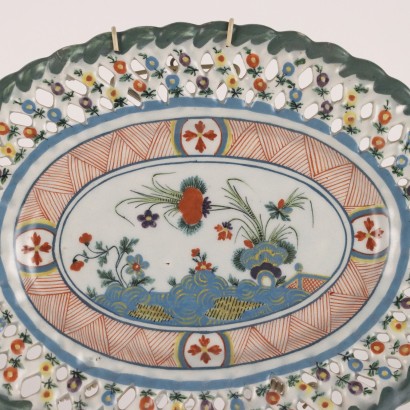 Plato en mayólica de Faenza