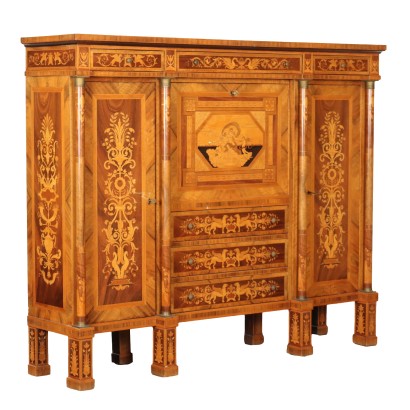 Grande Credenza in Stile Impero con Elementi Neoclassici