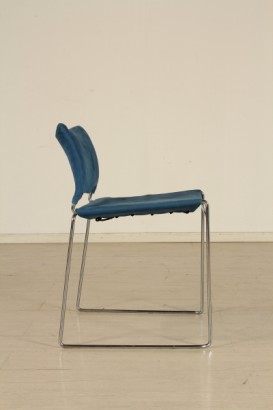 petite brocante, chaises, chaises, chaises 70 ans ans ans 70, âgé de 80 ans 70 ans 80, modernisme, modernisme années 80, Italie