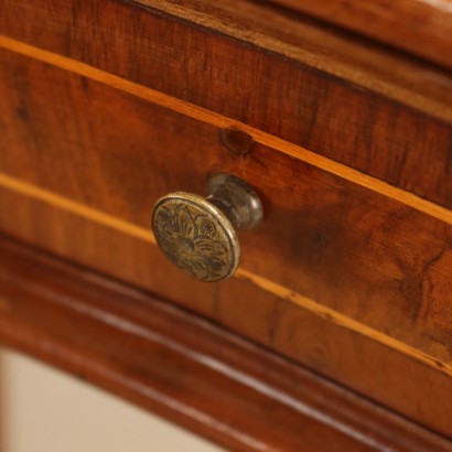 Genouillère néoclassique en noyer, Kneeler en noyer