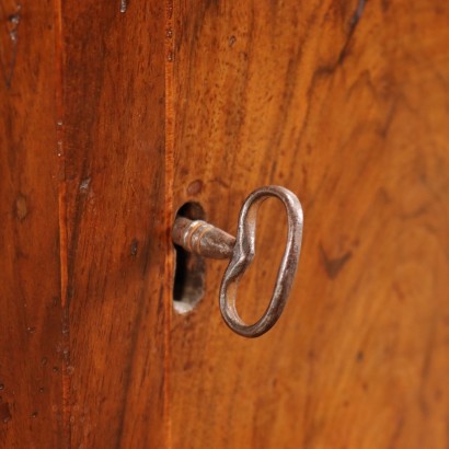Genouillère-Armoire Antique
