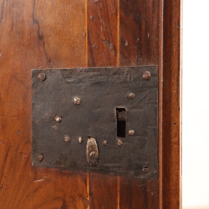 Genouillère-Armoire Antique