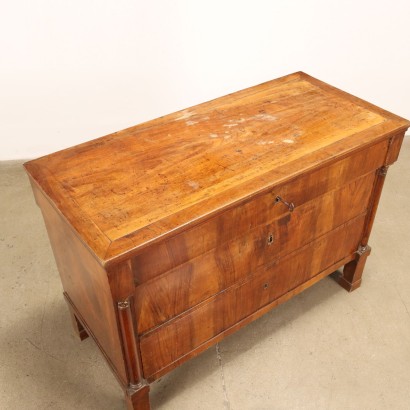Commode empire