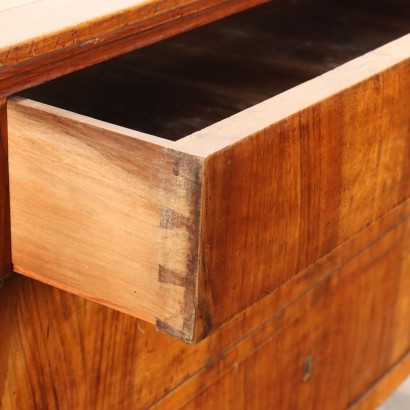 Commode empire