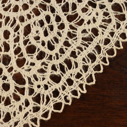 Napperon rond en dentelle aux fuseaux