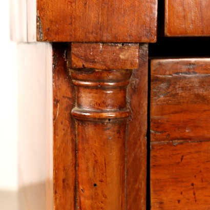 Empire chest of drawers in Walnut