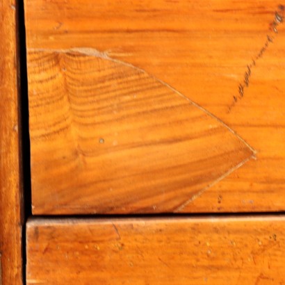 Empire chest of drawers in Walnut