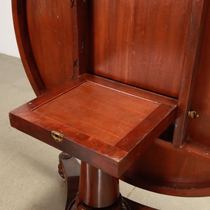 Vela Round Table