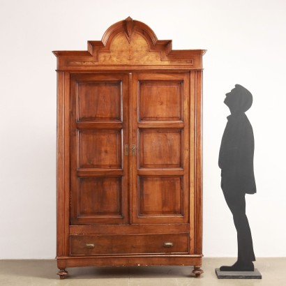 Umbertino-Kleiderschrank in Walnuss
