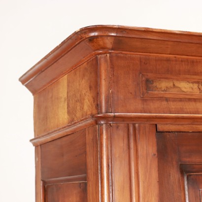 Umbertino-Kleiderschrank in Walnuss
