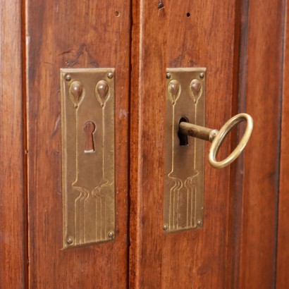 Umbertino-Kleiderschrank in Walnuss
