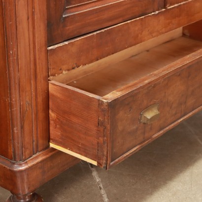 Umbertino-Kleiderschrank in Walnuss