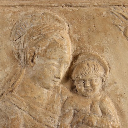 Bas-relief en stuc, Vierge à l'Enfant et aux anges