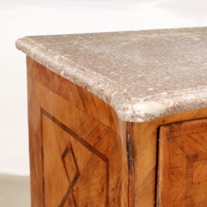 Sicilian chest of drawers