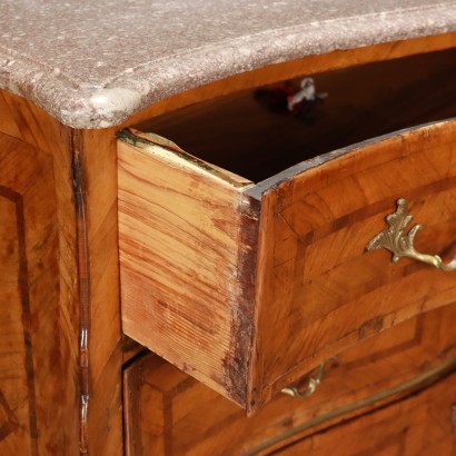 Sicilian chest of drawers