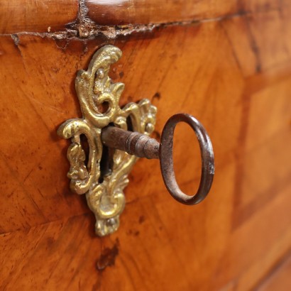 Sicilian chest of drawers